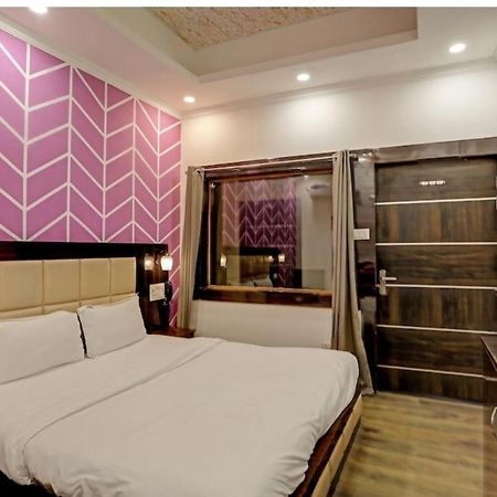 Madpackers Khajuraho Hostel ภายนอก รูปภาพ