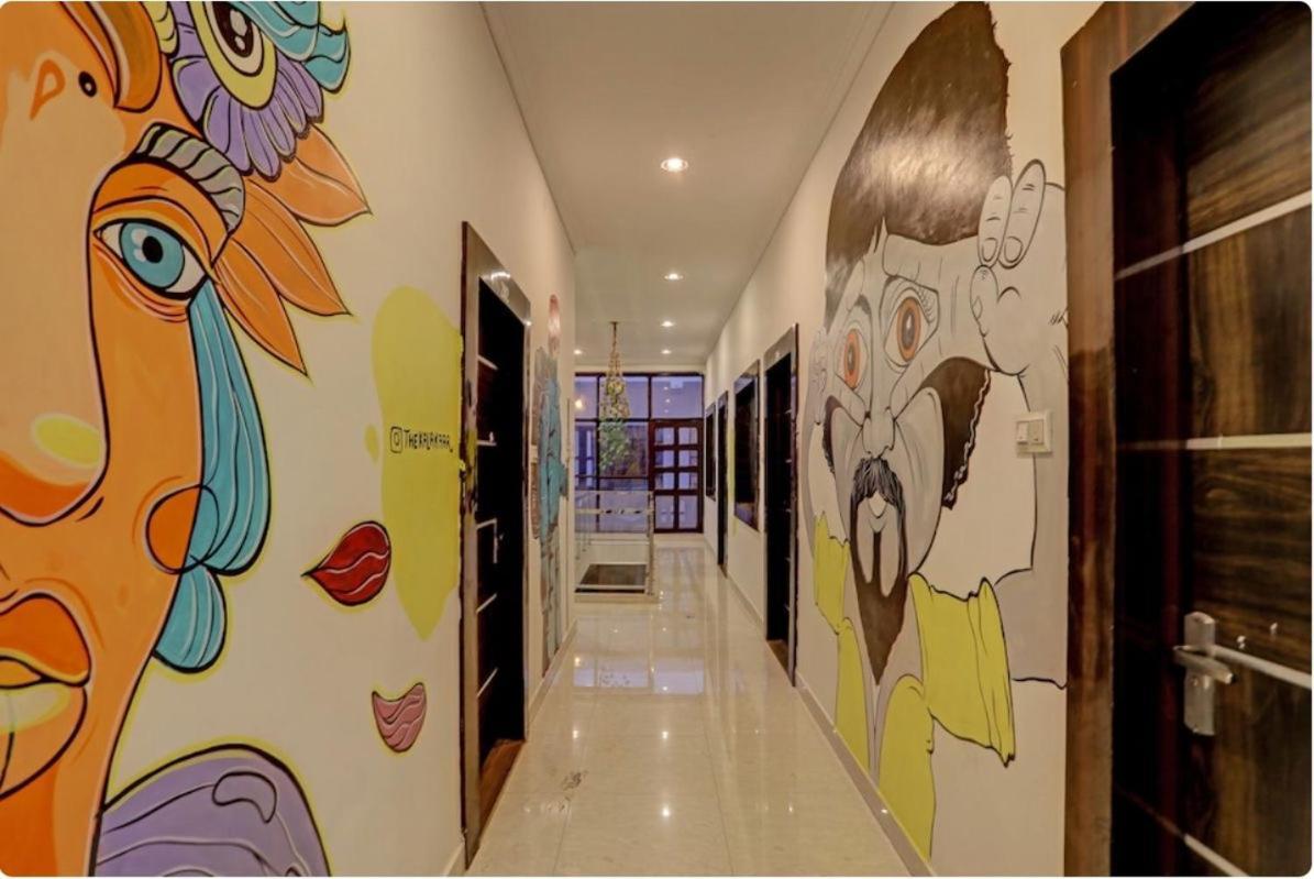 Madpackers Khajuraho Hostel ภายนอก รูปภาพ